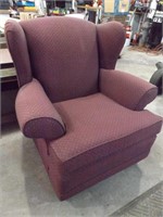 BURGUNDY UPHOLSTERED LOUNGE CHAIR