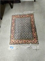 Vintage Oriental Style Rug 33 Inches By 25 Inches