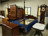 Mahogany Rice Style Poster Bed With Bedding