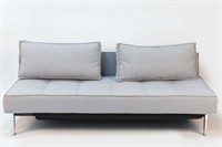CONTEMPORARY TUFTED DAYBED/FUTON