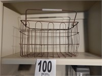 OLD WIRE BASKET 13x16