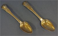 Pair of early C19th kings pattern silver spoons