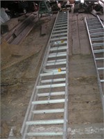 40' Aluminum Extension Ladder