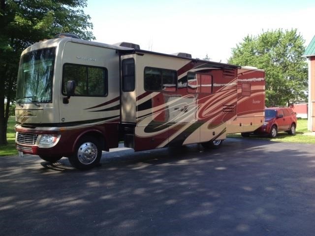 2011 Bounder RV & 2010 Ford Escape Vehicle