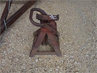 D- LARGE JACK STAND