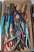 HAND TOOLS LOT