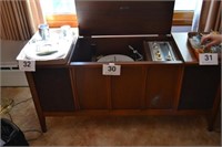 Zenith console stereo, 23.5H x 51W x 17D