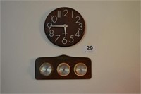 Bulova wooden wall clock, battery operated, 12" -