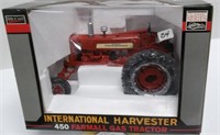 Spec Cast I-H 450 Farmall Gas Tractor 1:16