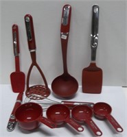 Assortment Of Kitchen Aid Pieces