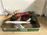 Tray With 4 Model Planes