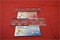 (2) United States Mint Sets - 2001 p&d