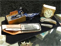 Knife Lot With Europa 2 Jewels Clock