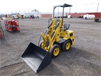 Komatsu SK04 Mini Wheel Loader