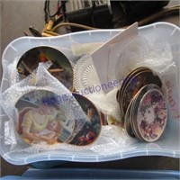 Tote of collector plates