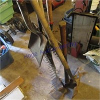 Yard hand tools