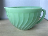 Jade Heavy Handled Bowl With Pour Spout