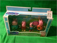 PEPPA PIG'S MUDDY PUDDLES FAMILY