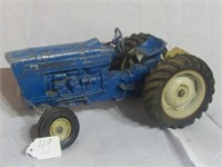 FORD 4600 TRACTOR (MISSING PARTS)