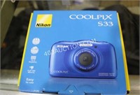 Nikon Coolpix S33 3X Optical Zoom Camera NEW