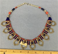 Lapis and coral necklace        (g 22)