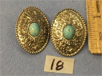 Silver and turquoise post earrings         (k 40)