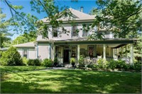 Fully Furnished 8 BR, 4 BA Historic Home w/ Bluffs