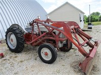FORD MODEL 600 TRACTOR