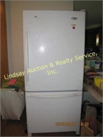 Whirlpool Gold Refrigerator w/ bottom freezer