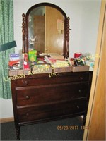 3 Drawer Wooden Dresser W/ Mirror