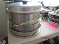 4 Pcs Of Metal Cookware: Pot W/ Lid, Bowl, Skillet