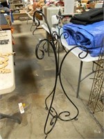 METAL PLANT STAND