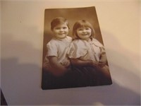 Ontario -Postcard- 2 Small Children
