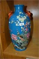 Large Chinese porcelain vase, polychrome