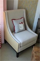 Two Tone Club Chair w/ nailhead trim w/pillow