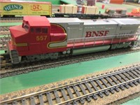 HO Scale BNSF Engine