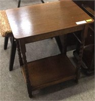 BARLEY TWIST 2 TIER OAK OCCASIONAL TABLE