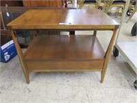 MID CENTURY MODERN END TABLE 23"T X 30"W X 20"D
