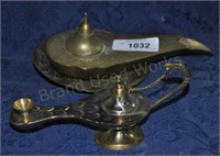 2 Gold toned Oil lamps