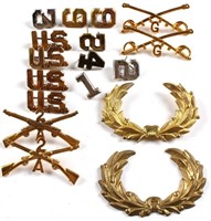 LOT OF US ARMY INSIGNIA