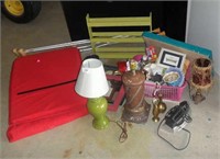 SELECTION OF DECOR ITEMS