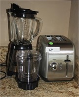 KITCHEN AID TOASTER & HAMILTON BEACH BLENDER