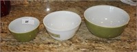 VINTAGE PYREX BOWLS