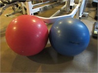 Pair of Good Fitness Balls