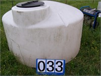 550 Gallon Round Plastic Water Tank