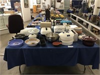 LOT OF SMALL KITCHEN APPLIANCES AND COOKWARE