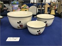 THREE PIECE MICKEY MOUSE MIXING BOWLS