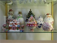 SHELF LOT OF CHRISTMAS COOKIE JARS & MUSIC BOXES -