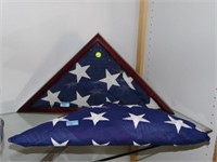 2 AMERICAN FLAGS - 1 IN DISPLAY BOX