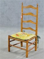 Youth Maple Ladderback Chair
